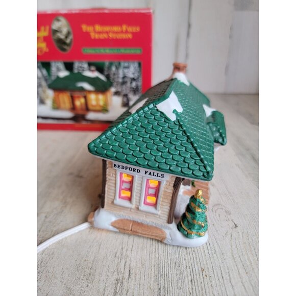 Bedford Falls Train Station It's a wonderful Life Vintage village accessory xmas - Picture 4 of 7